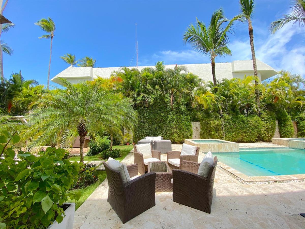 Deluxe Suites Chateau Del Mar - Swimming Pool&jacuzzi - Bavaro Beach Aparthotel
